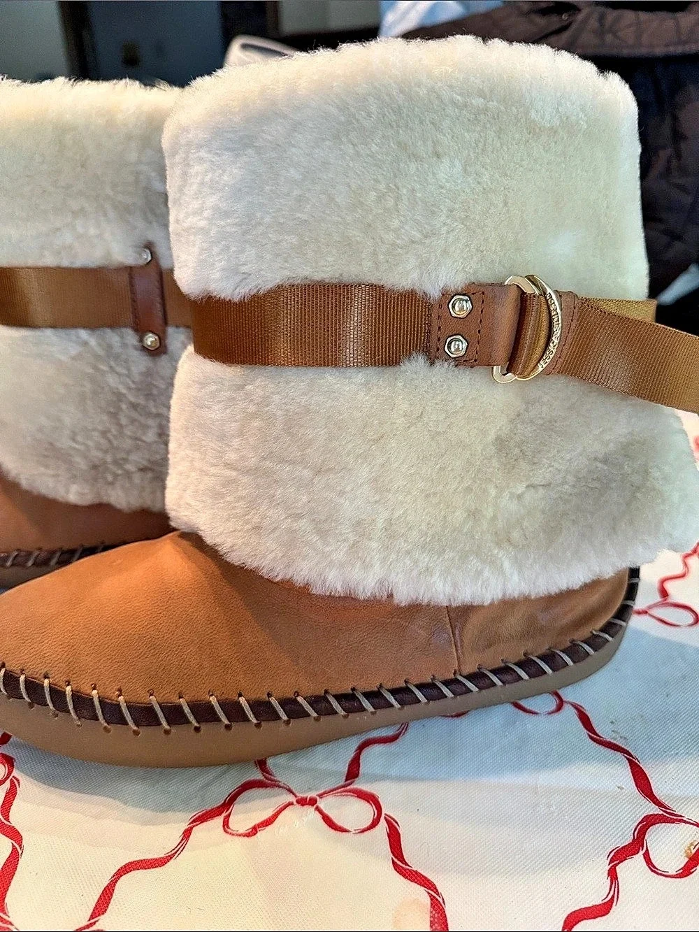 Gorgeous Jessica Simpson Shearling Winter Boots in Brown & Cream Like New